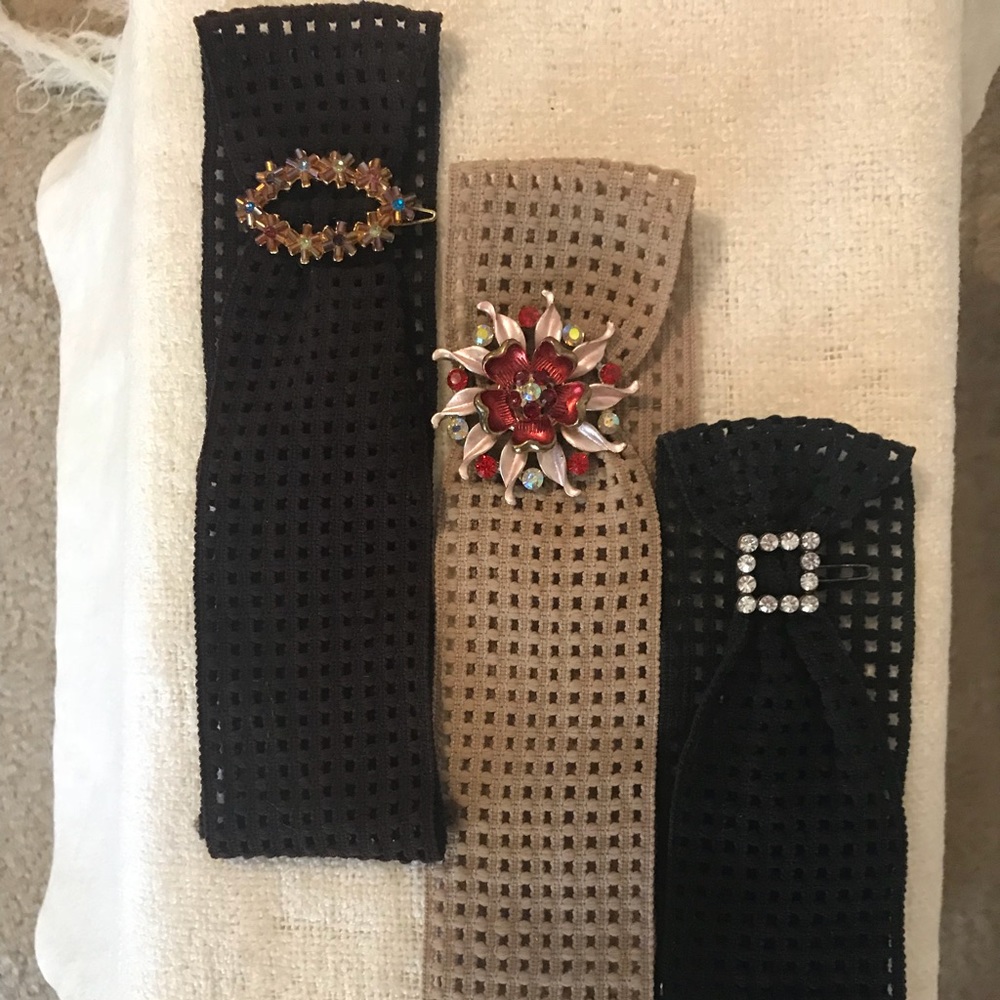 2 1/4” wide head band with hair clip detail